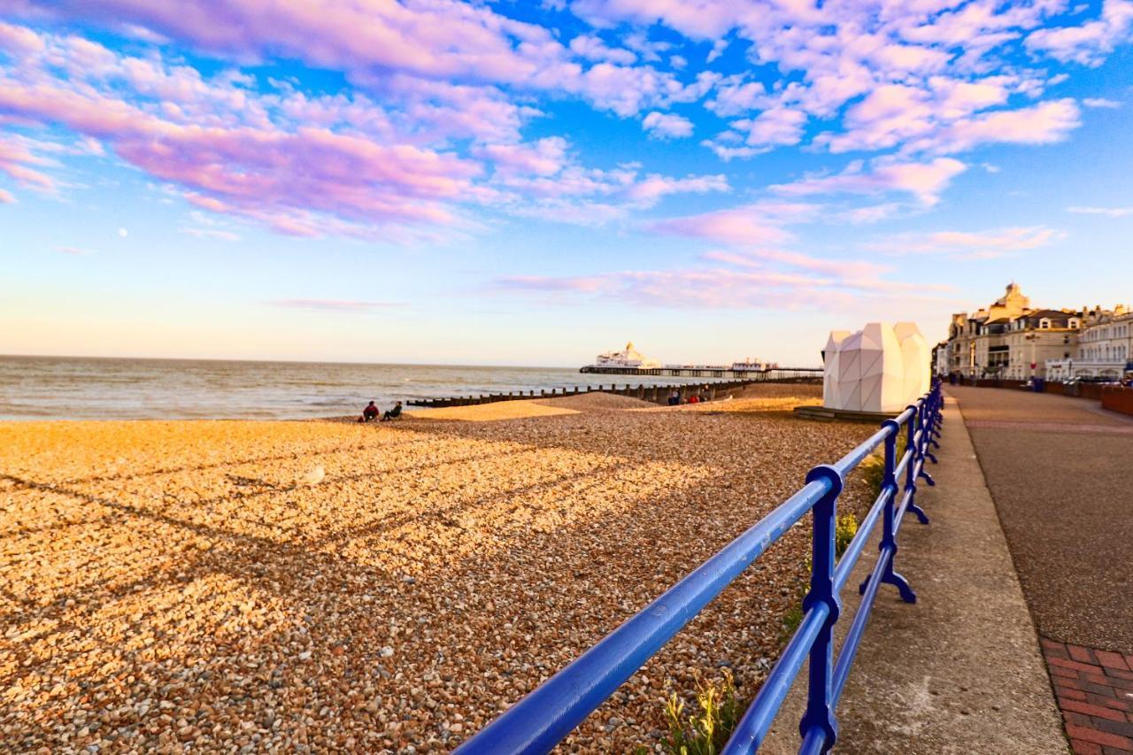 Beach Front Guest House Eastbourne Exterior photo