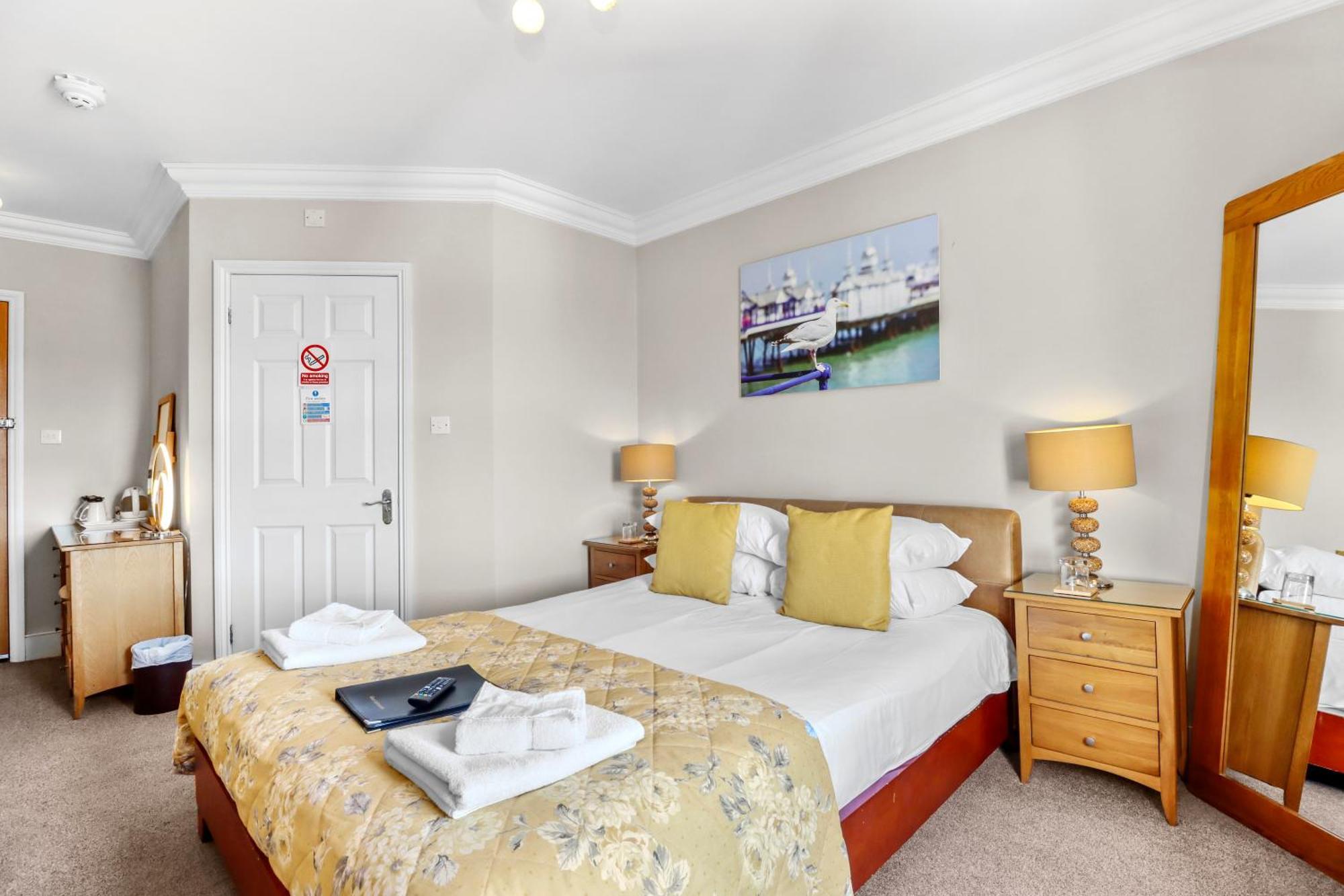 Beach Front Guest House Eastbourne Room photo