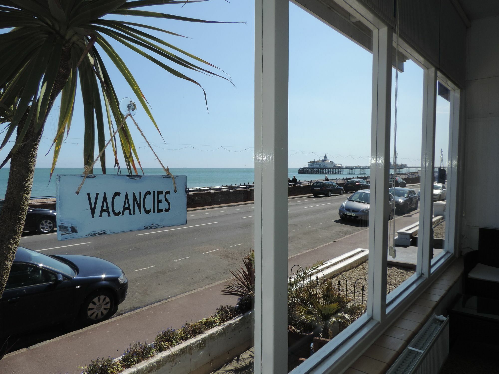 Beach Front Guest House Eastbourne Exterior photo